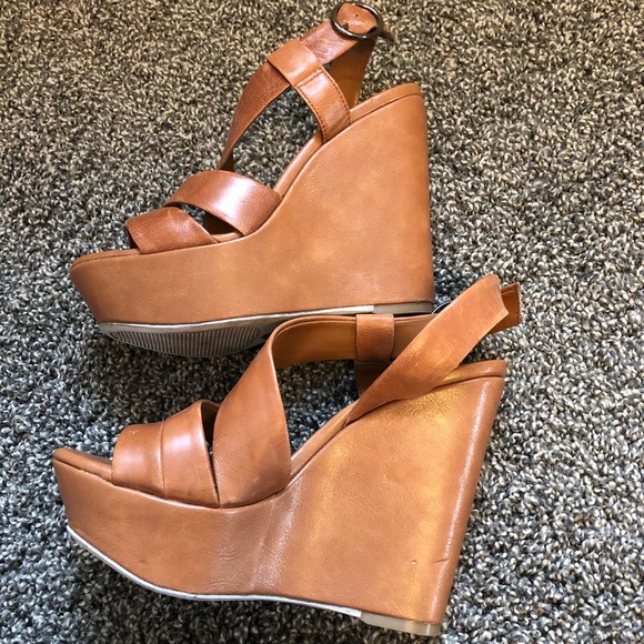 Jessica Simpson wedge - Picture 4 of 8